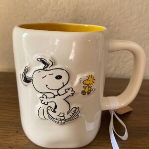 Rae Dunn Brand New “Best Friends” by Magenta Peanuts Collection mug.